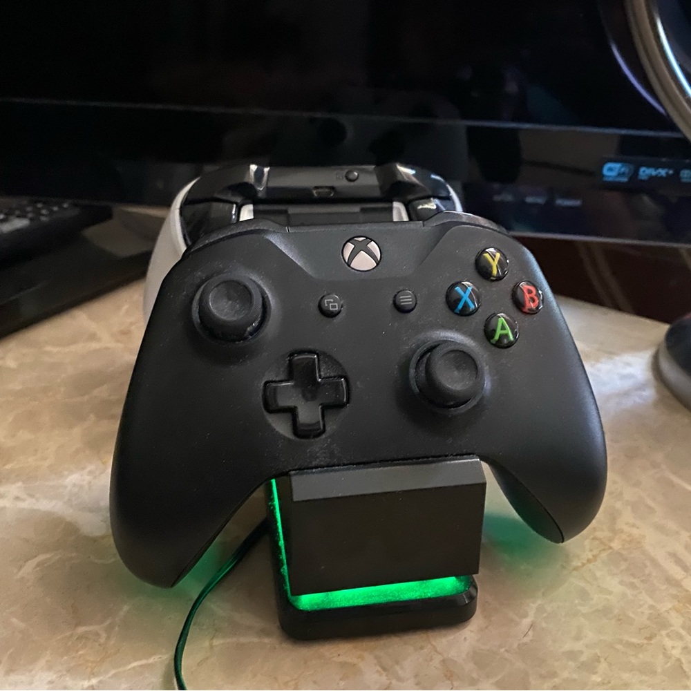Xbox One Controller Charging Station